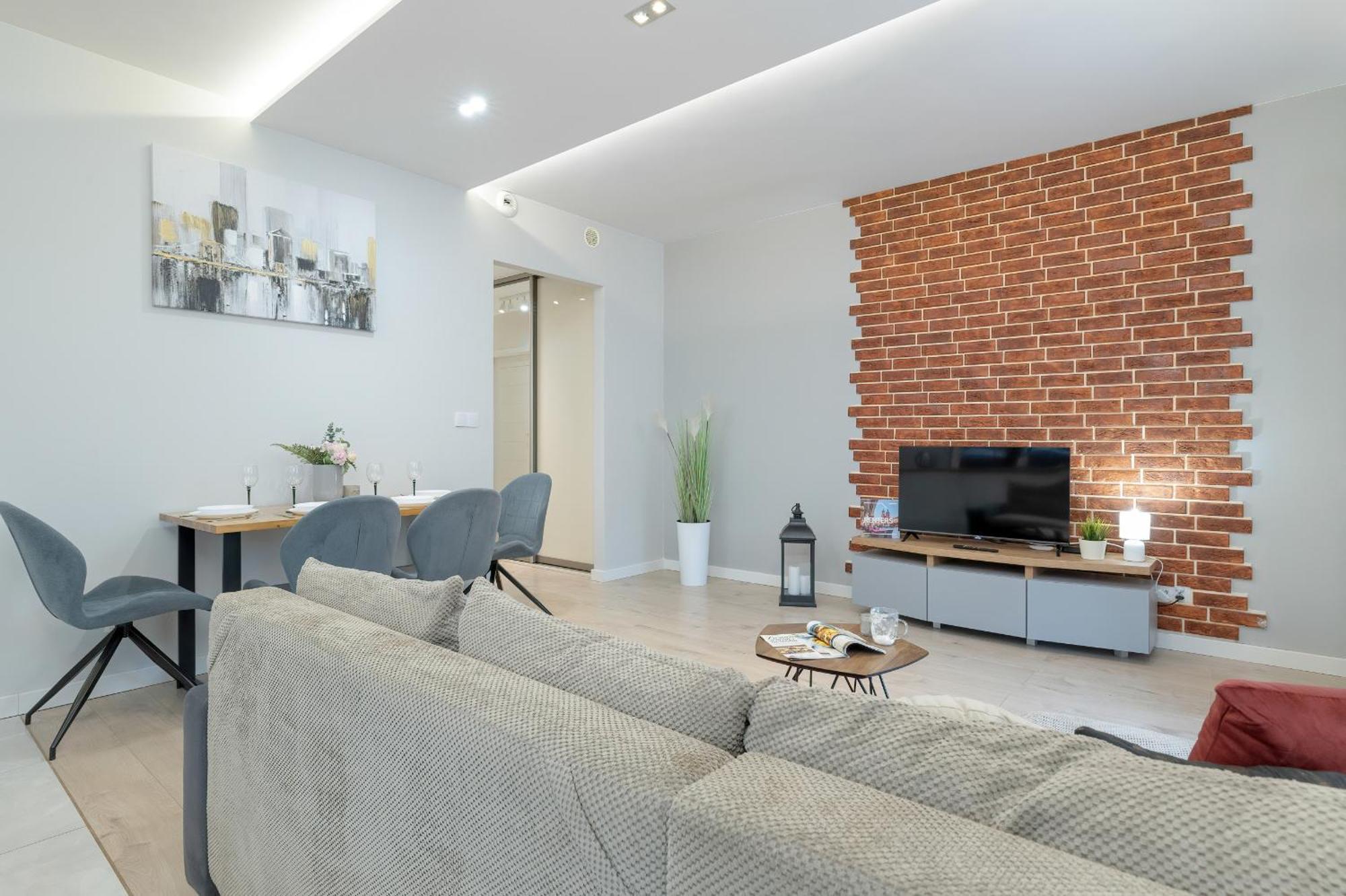 Cozy Pachonskiego With Balcony And Parking By Renters Apartment *