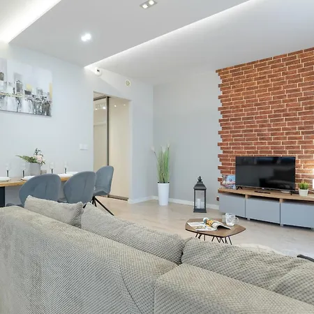 Cozy Apartment Pachonskiego With Balcony And Parking By Noclegi Renters Krakow Exterior photo