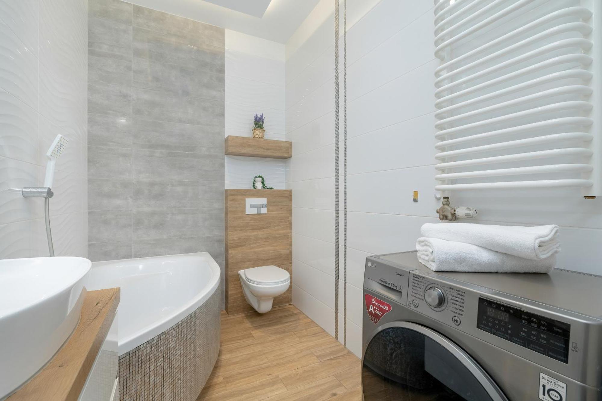 Cozy Pachonskiego With Balcony And Parking By Renters * Kraków